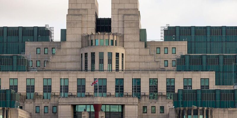 Редкое выступление главы британской разведки MI6: Россия экспортирует хаос и будет продолжать, пока Путина не остановят 1 2fc2cee0 d9a6 11f0 adaa f3e2bb1c1ebb.jpg Новости BBC Mi6, Блейз Метревели