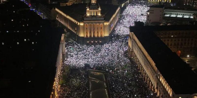 Премьер-министр и правительство Болгарии ушли в отставку после массовых протестов 1 3bac05d0 d6a6 11f0 9fb5 5f3a3703a365.jpg Новости BBC Болгария