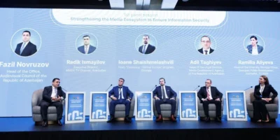 В Баку состоялся азербайджано-грузинский медиа-форум с участием проправительственных деятелей обеих стран 6 3o6a3580 политика OC Media, RSF, Бидзина Иванишвили, грузия-азербайджан, медиа-форум, Мзия Амаглобели, Репортеры без границ, форум