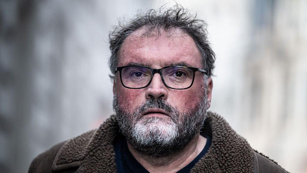 Во Франции получил пожизненный срок «Доктор Смерть». Он отравил десятки пациентов 1 46938050 dc0e 11f0 b1c9 fd14547a86c1.jpg Новости BBC «Доктор Смерть»