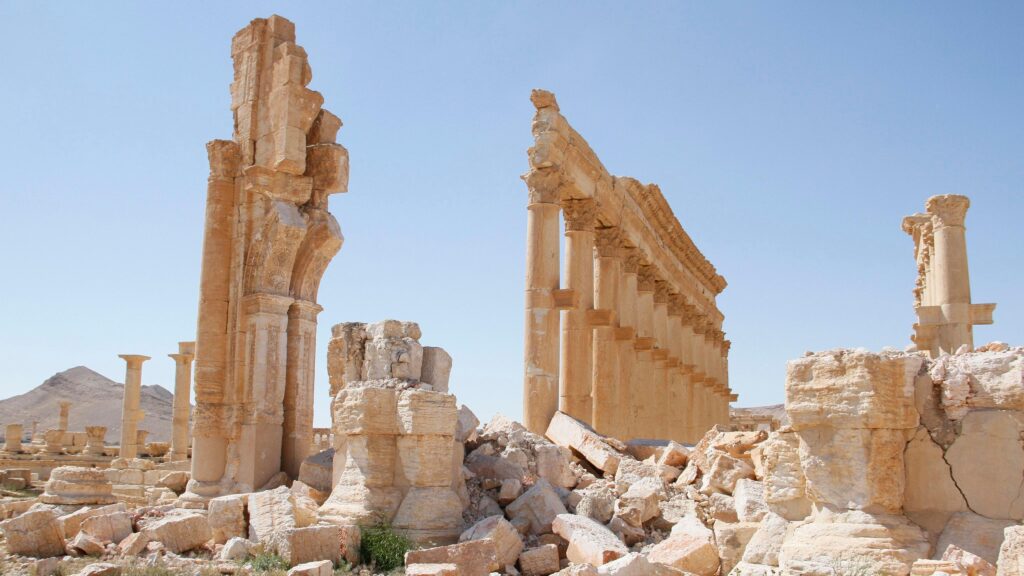 В сирийской Пальмире убиты двое американских военных и переводчик 1 47818720 d85b 11f0 b1a1 b3b756394ee1.jpg Новости BBC Пальмира