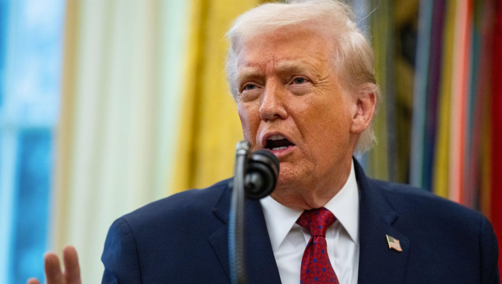 «Он был очень вреден для страны». Трамп не стал извиняться и продолжил критиковать убитого режиссера-демократа Райнера 1 4c433f70 da80 11f0 aae2 2191c0e48a3b.png Новости BBC Роб Райнер