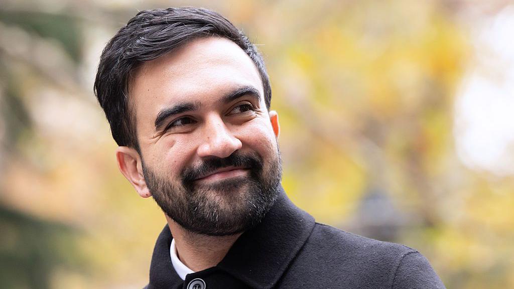 Зохран Мамдани решил переселиться в особняк мэров Нью-Йорка. Его критиковали за съем квартиры на льготных условиях 1 553ea280 d491 11f0 8d5e 6f4fe533730c.jpg Новости BBC Зохран Мамдани