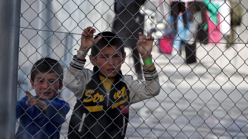 Европа прикрывает границы. Борьба с мигрантами набирает обороты перед решающим 2026 годом 1 554816c0 d762 11f0 b252 db9838d38426.jpg Новости BBC мигранты