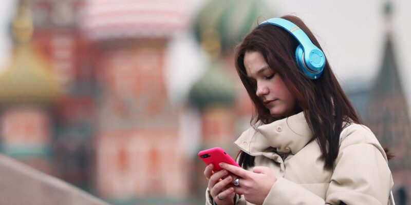 61712584 403.jpg Deutsche Welle смартфон