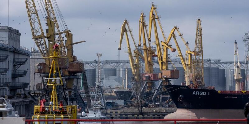 СБУ сообщила об аресте в порту Одессы судна "теневого флота" России 1 66291552 403.jpg Deutsche Welle СБУ