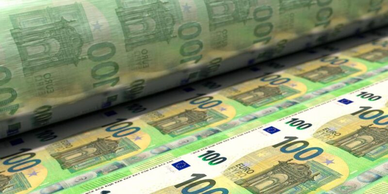 Изъятие активов РФ в ЕС: Эксперты описали риски для евро 1 67221643 403.jpg Deutsche Welle евро