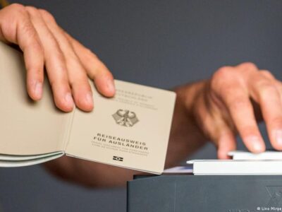 Как белорусские дети получают документы за границей 3 67225873 403.jpg Deutsche Welle Беларусь