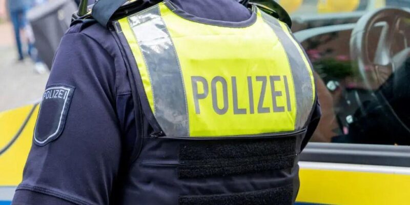 В Германии арестованы пять подозреваемых в подготовке нападения на рождественскую ярмарку. Подозревают «исламистский мотив» 1 67fe29f0 d995 11f0 a8dc 93c15fe68710.jpg Новости BBC Германии, рождественская ярмарка