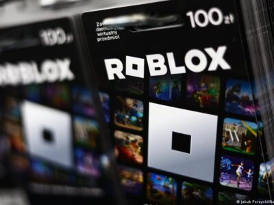 Жители Томска вышли на пикет против блокировки Roblox 3 69881770 403.jpg Deutsche Welle Томск