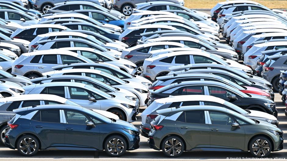 ЕК предлагает смягчить правила перехода на электромобили к 2035 году 1 71520887 403.jpg Deutsche Welle электромобили