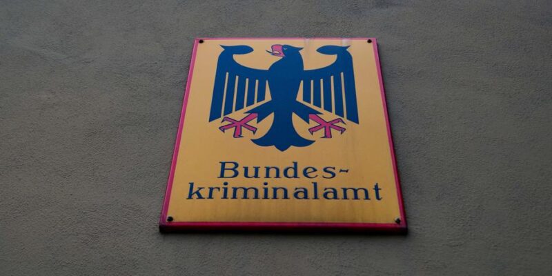 Полиция ФРГ зафиксировала рост случаев оскорбления политиков 1 73800242 403.jpg Deutsche Welle Полиция ФРГ