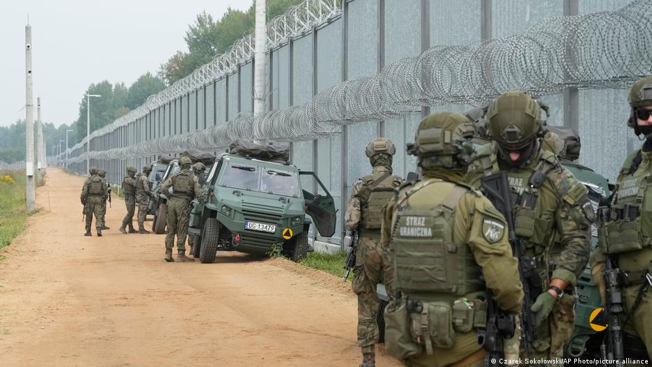 Бундесвер поможет Польше строить защитную стену на границе 1 73971608 403.jpg Deutsche Welle Бундесвер