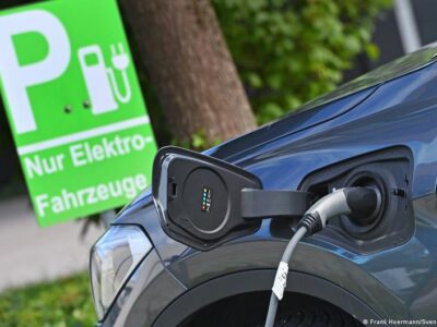 Рынок легковых автомобилей в Германии ждет лишь небольшой рост 2 74247406 403.jpg Deutsche Welle Рынок автомобилей