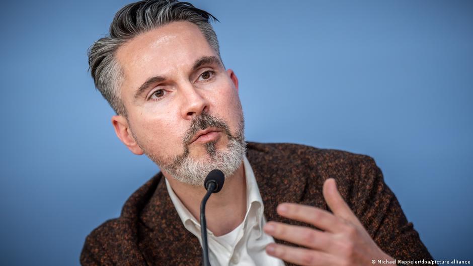 Новый лидер ССВ предлагает вернуться к импорту газа из РФ в обмен на перемирие в Украине 1 74689963 403.jpg Deutsche Welle перемирие в Украине