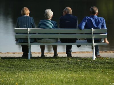 Как в старости избежать бедности? В Евросоюзе спорят о пенсиях 3 74929963 403.jpg Deutsche Welle бедность