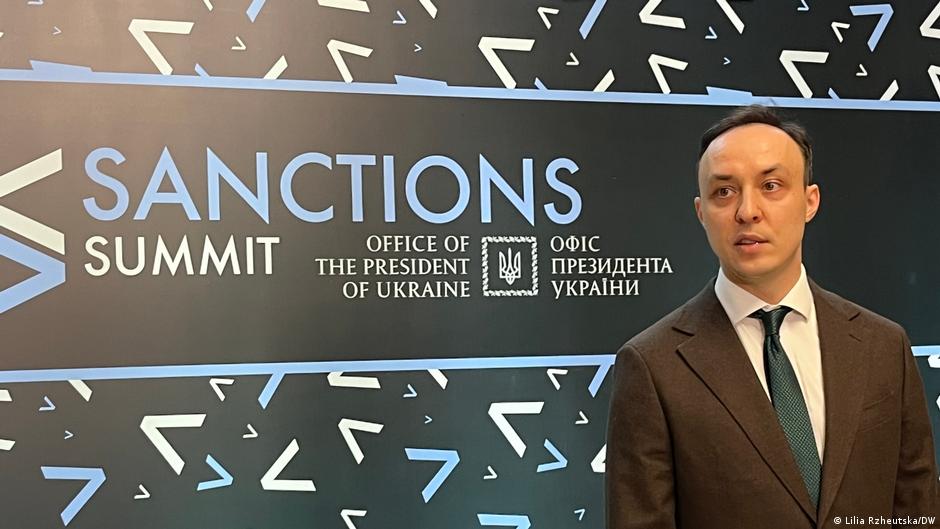 Уполномоченный по санкциям: РФ теряет ресурсы для войны в Украине 1 74950406 403.jpg Deutsche Welle Владислав Власюк
