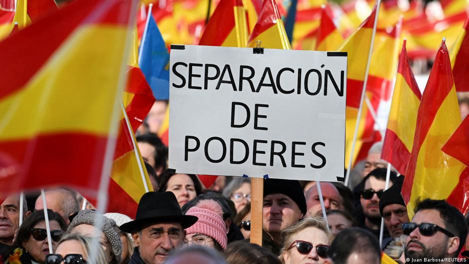 74960257 403.jpg Deutsche Welle коррупция, Мадрид