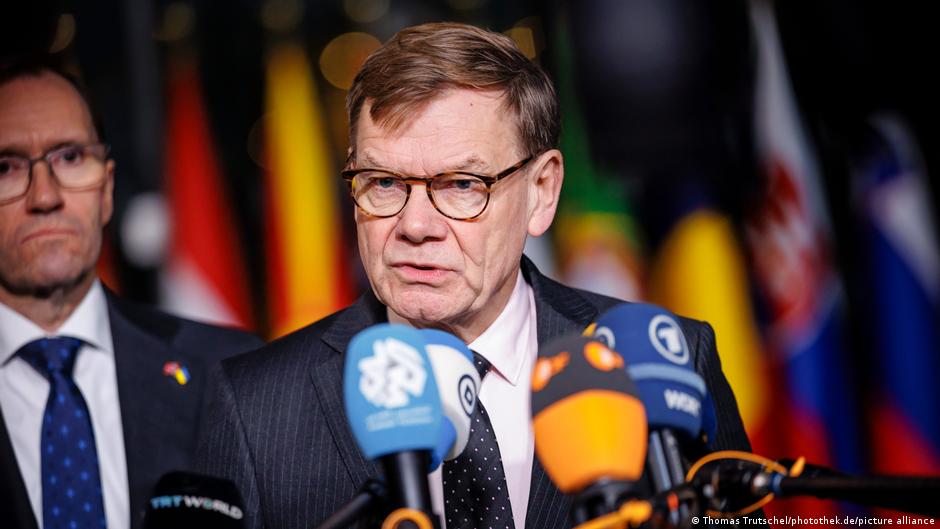 Глава МИД ФРГ: Берлин выделит 200 млн долларов на оружие для Украины 1 74996157 403.jpg Deutsche Welle Глава МИД ФРГ