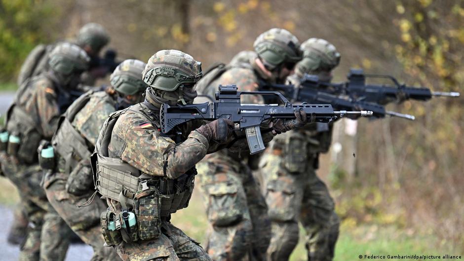 Что политики ФРГ говорят об идее участия бундесвера в обеспечении мира в Украине 1 75028370 403.jpg Deutsche Welle ФРГ