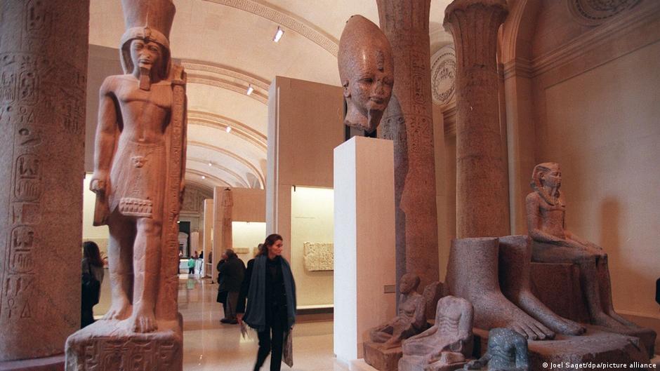 Сотрудники Лувра проведут забастовку против ухудшения условий труда 1 75052918 403.jpg Deutsche Welle дело Лувра