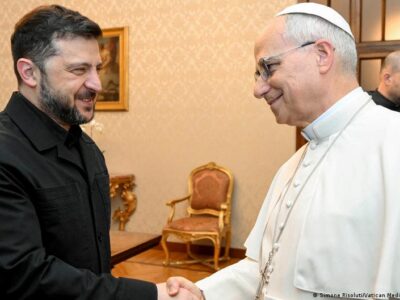 Зеленский вновь встретился с папой римским Львом XIV 6 75074479 403.jpg Deutsche Welle Папа Римский Лев XIV