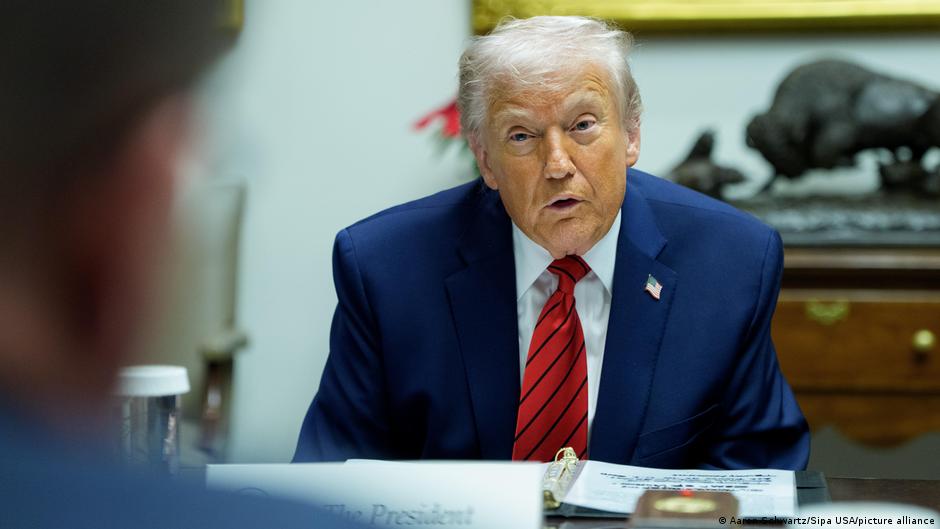 Трамп: В беседе с европейскими лидерами в ход шли "резкие слова" 1 75100009 403.jpg Deutsche Welle Дональд Трамп