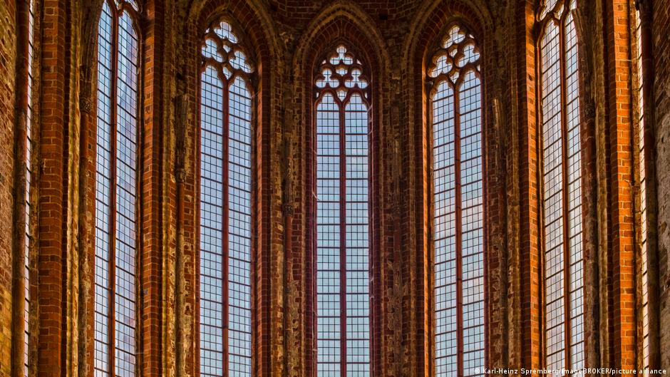 75168567 403.jpg Deutsche Welle кирпичная готика