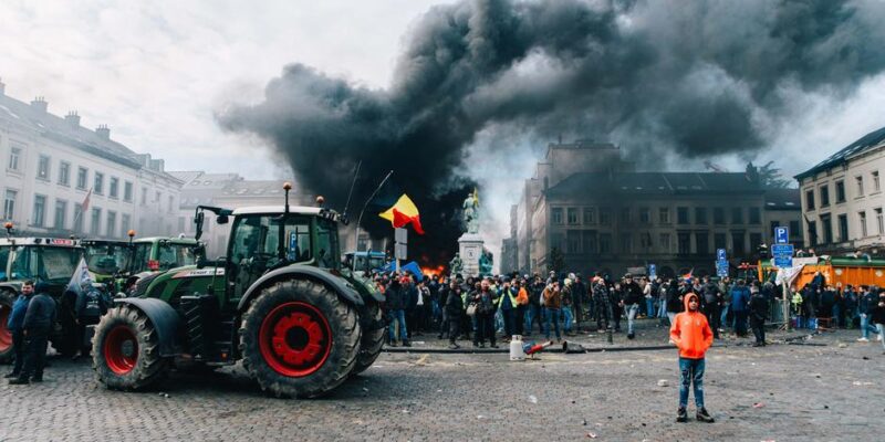 Протесты против соглашения с Латинской Америкой в Брюсселе закончились беспорядками 1 75225044 403.jpg Deutsche Welle протесты