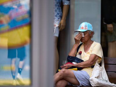 В ожидании экстремальной жары в Испании оборудуют сеть климатических убежищ 3 8633a530 db7a 11f0 b5d0 e9a8f87cff6a.jpg Новости BBC Испания