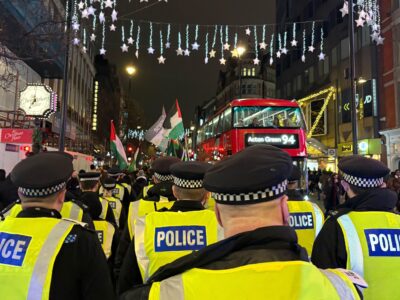 В Британии будут арестовывать за лозунг «Глобализировать интифаду» 2 90d62380 db68 11f0 b1a4 5dc5d1c6f4ef.jpg Новости BBC Британия