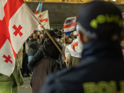 akcia radio tavisupleba новости административные правонарушения, акции протеста в Грузии, Грузинская мечта, закон "О собраниях и манифестациях", парламент Грузии, тротуар