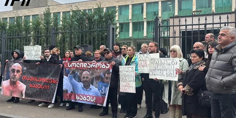 В Тбилиси прошла акция в поддержку одного из лидеров ЕНД Левана Хабеишвили 1 aqcia xabeishvili новости акция, Леван Хабеишвили, Служба государственной безопасности Грузии