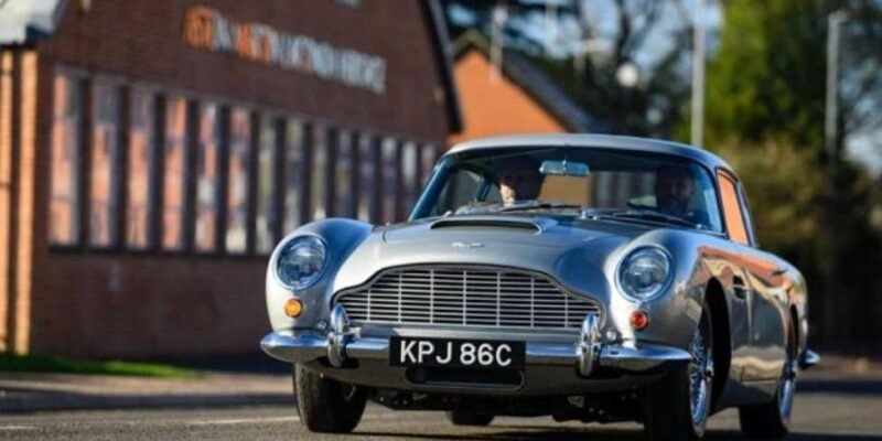 Aston Martin полвека ржавел у дома своего владельца — теперь он стоит миллион фунтов 1 cab641d0 cf0a 11f0 a892 01d657345866.jpg Новости BBC Aston Martin