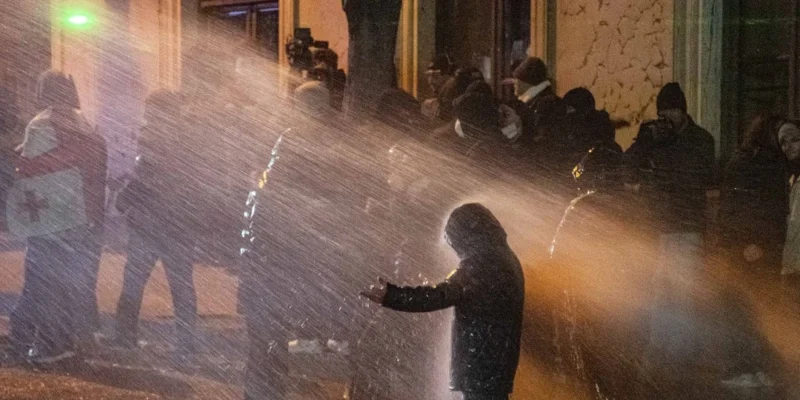 Предварительные официальные результаты грузинского расследования показывают, что на протестующих не распыляли химическое вещество времен Первой мировой войны 1 dispersing pro eu protest 3 dec 2024 8 новости OC Media, камит, Лаша Маградзе, СГБ Грузии