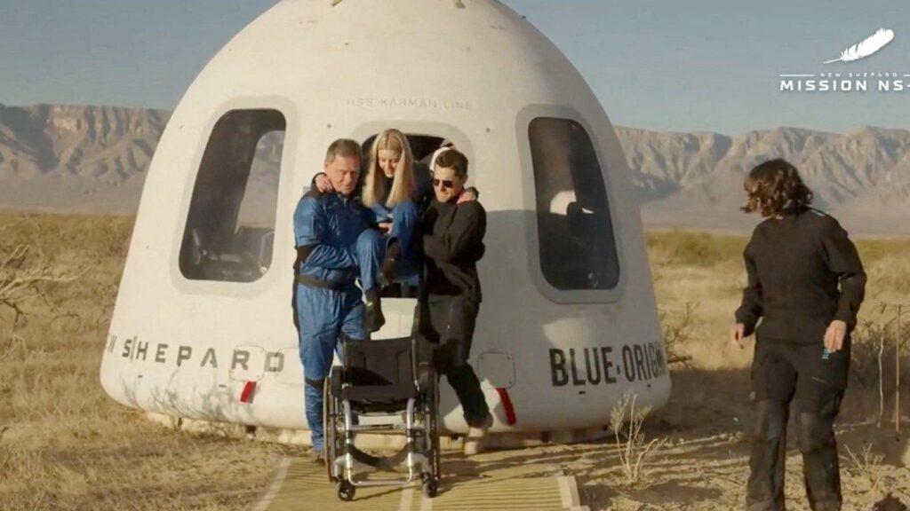 e5da0c00 ddef 11f0 8d26 e985545f6db1.jpg Новости BBC Blue Origin