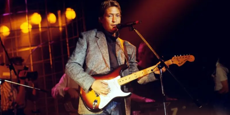 Умер британский певец Крис Ри, автор хита The Road to Hell 1 f14a2420 df49 11f0 aae2 2191c0e48a3b.png Новости BBC Крис Ри