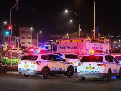 На пляже Бонди-бич в Австралии началась стрельба, убиты 11 человек и нападавший. В этот момент там отмечали Хануку 5 f9ae0390 d8d5 11f0 832c af1e6baf12da 1.jpg 1 Новости BBC Бонди-бич