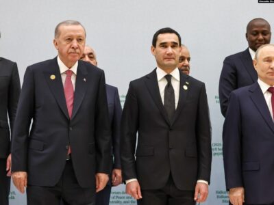 Фэмили фото с Путиным: премьера Грузии раскритиковали за поездку в Ашхабад 2 g79bqglxuamqzho SOVA-блог featured, Владимир Путин, Грузия-Россия, Ираклий Кобахидзе, Туркменистан