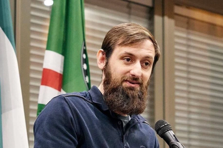 Дагестанский блогер приговорен к восьми годам тюрьмы за посты о Буче и Мариуполе 1 hd 313408353 2429061430565734 8505642916989515096 n 1 915x610 1 новости OC Media, Али Чаринский, Арслан Мирзаев, блогер, Дагестан