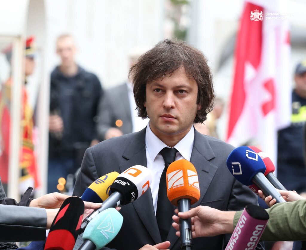 Премьер Грузии: бывшие члены команды финансировали "радикальные" СМИ и Хабеишвили 1 kobaxidze irakli kobaxidze premier новости Ираклий Кобахидзе, премьер Грузии, штурм 4 октября