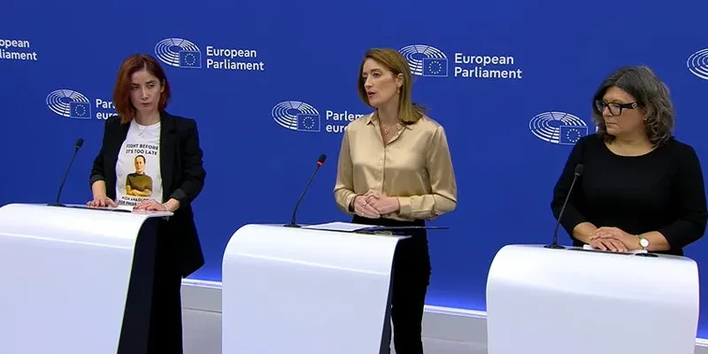 Президент ЕП: Амаглобели и Почобут - воплощение мужества и героизма 1 mecola новости Андрей Почобут, Европарламент, Мзия Амаглобели, премия Сахарова, Роберта Метсола