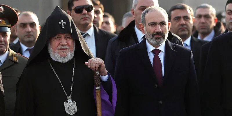 pashinyan and catholicos karekin ii e1750702776317 новости OC Media, Гарегин II