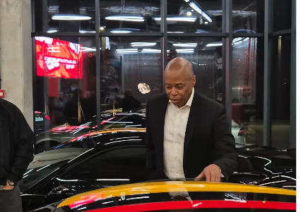 screenshot 2025 12 22 143143 новости Зохран Мамдани, мэр Нью-Йорка, Эрик Адамс