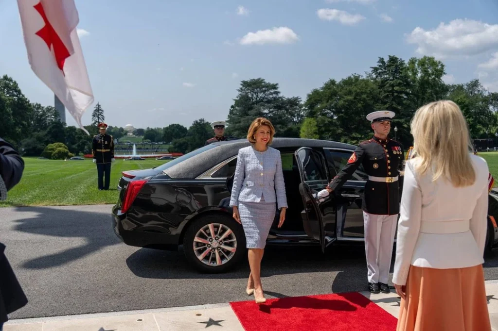 Супруг посла Грузии в США связан с московской фирмой, помогающей подсанкционным российским компаниям 2 tamar taliashvili новости DTK Partners, OC Media, Давид Кухалашвили, муж посла, посол Грузии в США, Тамар Талиашвили