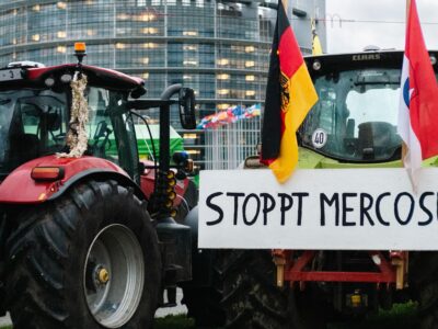 Европа одобрила торговую сделку века с Южной Америкой, несмотря на протесты фермеров. На это ушло 25 лет 2 0731dd30 eccb 11f0 baa8 753b7d8445ff.jpg Новости BBC протесты