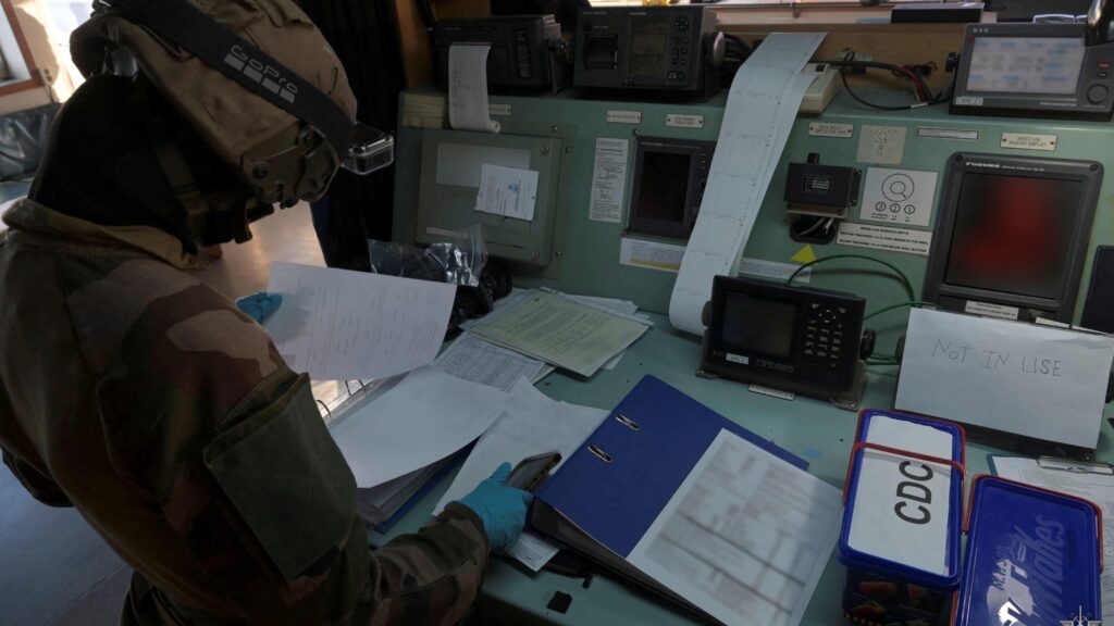 Франция задержала в Средиземном море подозреваемый танкер российского теневого флота. Что известно 1 1f0e1da0 f7b7 11f0 9746 bbf190b04917.jpg Новости BBC нефтяной танкер