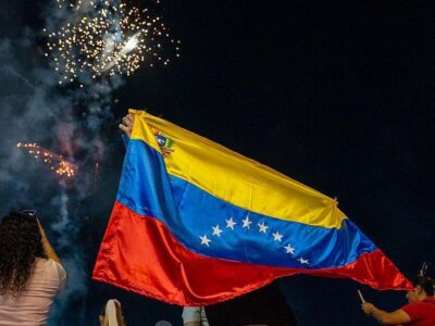 Новая эра и удар по Путину. Политолог — о причинах и последствиях свержения Мадуро в подкасте Би-би-си «Что это было?» 4 236fb6e0 e9bd 11f0 a91c bd59c52d8147 2.jpg 2 Новости BBC Николас Мадуро