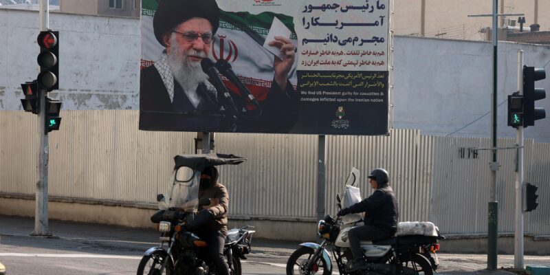 «Время истекает». Трамп грозит Ирану новыми ударами 1 39ed7580 fcbc 11f0 9cef 8bca9a466aaa.jpg Новости BBC иран