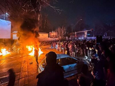 Протесты и насилие в Иране. Что известно на данный момент 3 617ec820 ee92 11f0 a2c9 f54381163e8f.jpg Новости BBC протесты в Иране